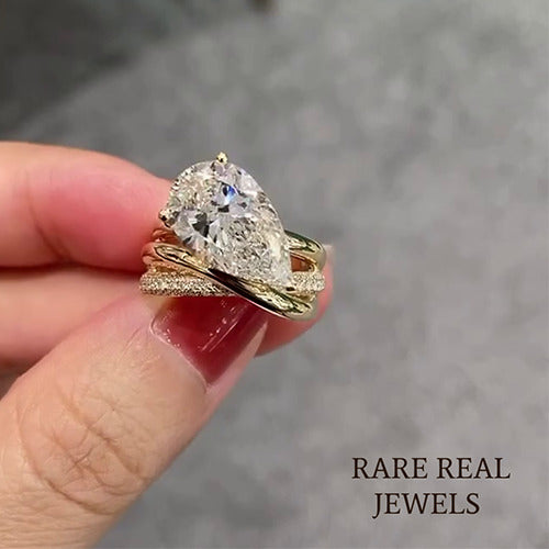 Pear Cut Lab Grown Diamond Ring: Twisted Band Yellow Gold Bridal Set