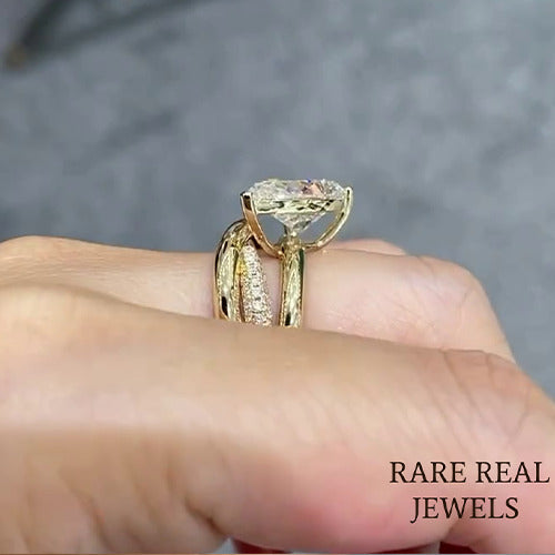 Pear Cut Lab Grown Diamond Ring: Twisted Band Yellow Gold Bridal Set