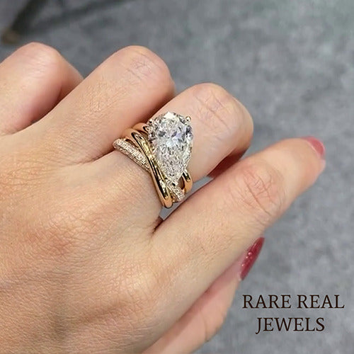 Pear Cut Lab Grown Diamond Ring: Twisted Band Yellow Gold Bridal Set