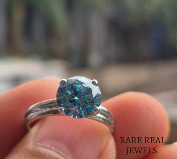Luxury Round Blue Diamond Solitaire Engagement Ring in 925 Silver  – Classic Four Prong Blue Diamond Ring for Women