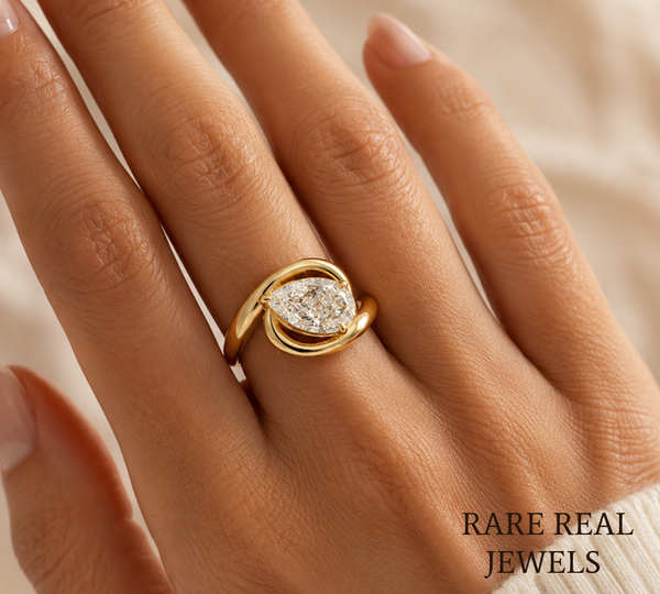 Pear Cut Lab Diamond Ring, 14K Yellow Gold Engagement Ring, Unique Teardrop Diamond Ring, Modern Luxury Bridal Jewelry, Statement Ring
