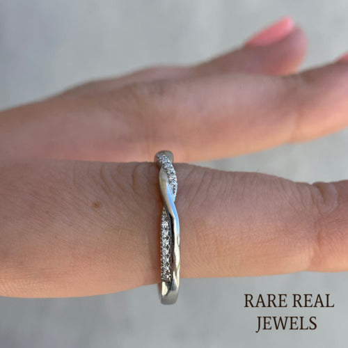 Twisted White Gold Band: 0.21CT Lab Diamond Ring