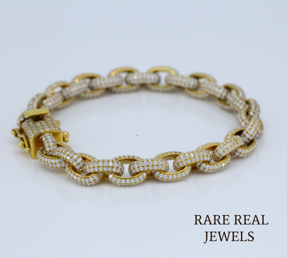 Luxury Diamond Cuban Link Bracelet in 14K Gold | Pave Diamond Chain Bracelet