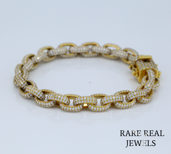 Luxury Diamond Cuban Link Bracelet in 14K Gold | Pave Diamond Chain Bracelet