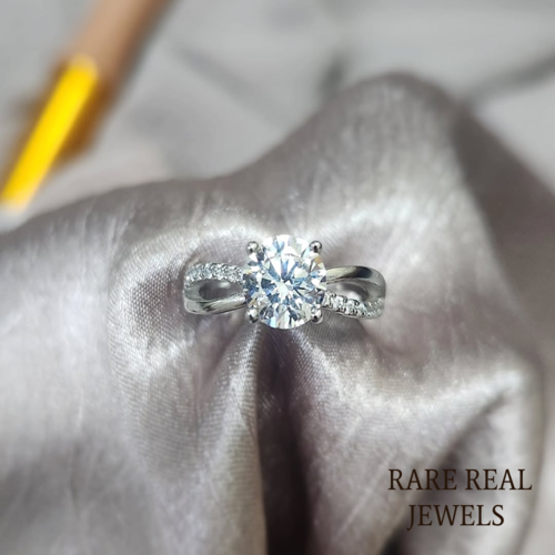 White Gold Moissanite Twist Ring: Pavé Band Engagement Jewelry Main image