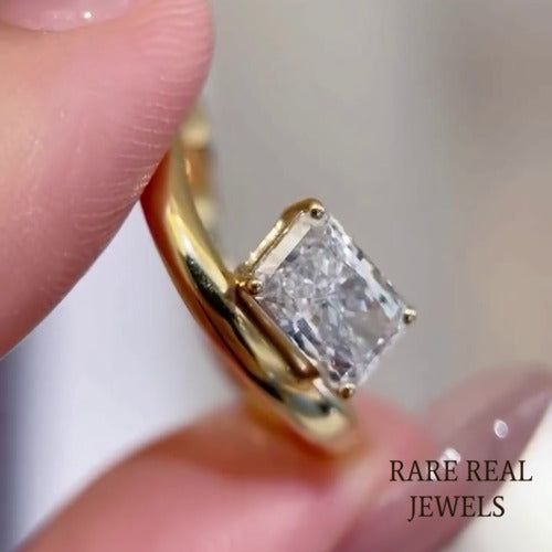 Radiant Cut 1.00 CT Lab Grown Grown Diamond Ring: 10K Yellow Gold Twisted Band