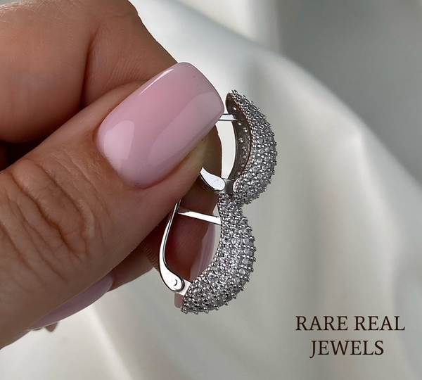 Luxury Pavé Diamond Hoop Earrings in 14K White Gold – Bold Oval Diamond Huggie Earrings for Women