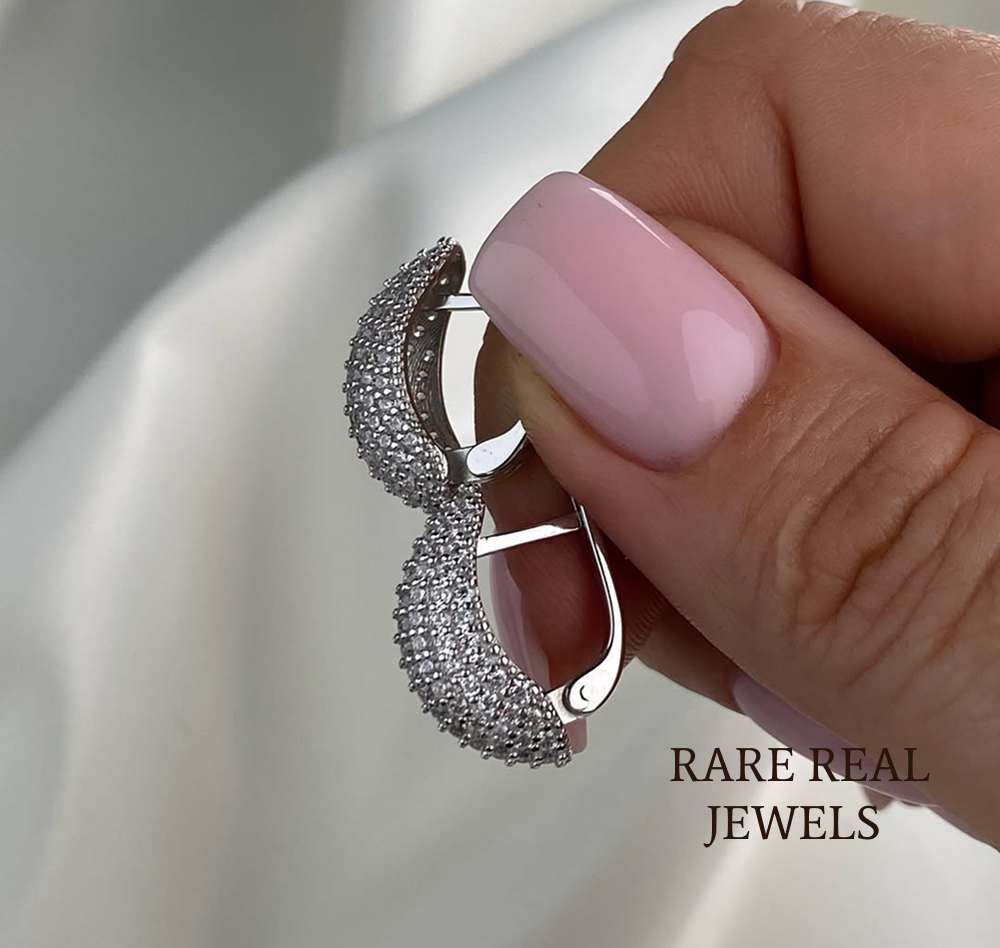 Luxury Pavé Diamond Hoop Earrings in 14K White Gold – Bold Oval Diamond Huggie Earrings for Women