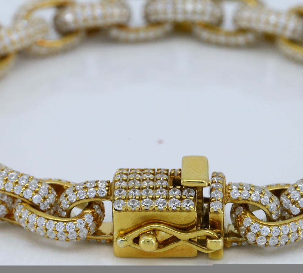 Luxury Diamond Cuban Link Bracelet in 14K Gold | Pave Diamond Chain Bracelet