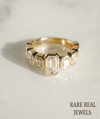 Yellow Gold Lab Grown Diamond Engagement Ring:  Bezel Shape