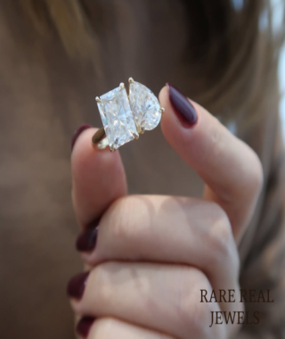  Lab Grown Diamond Toi et Moi  beautiful ring